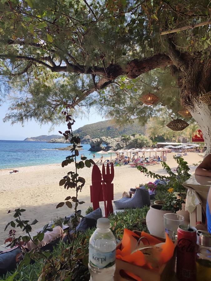 Maria Guesthouse Aliveri Bagian luar foto
