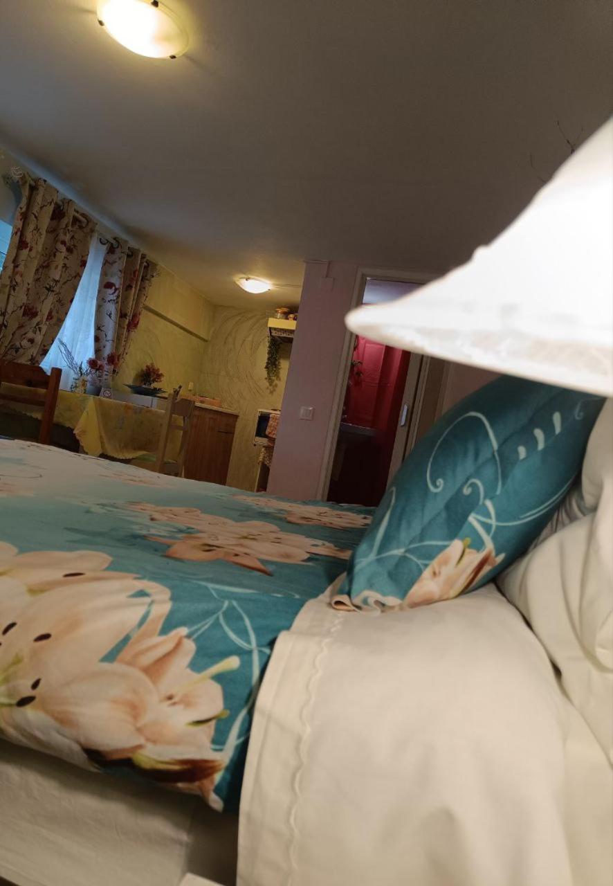 Maria Guesthouse Aliveri Ruang foto